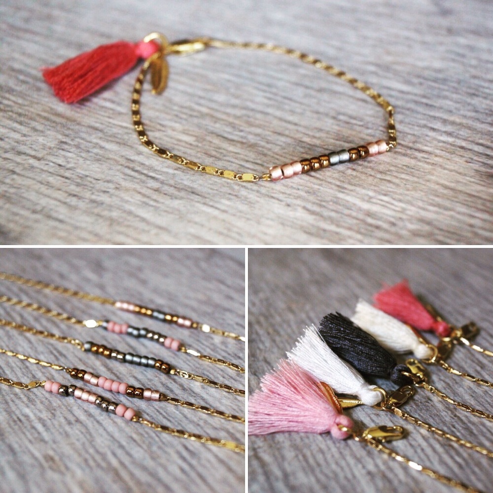🚫SOLD OUT🚫Adorable Tassel & Beads Bracelet - Picture 1 of 1